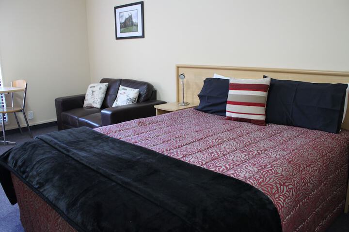 Room 12 of 51