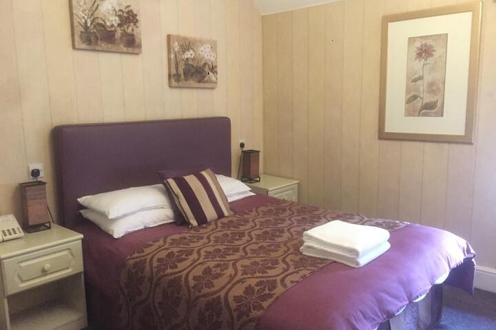 Room 14 of 49