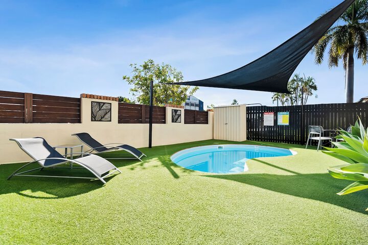 Pool 77 of 90