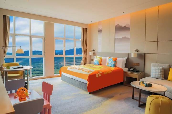 Room 35 of 118