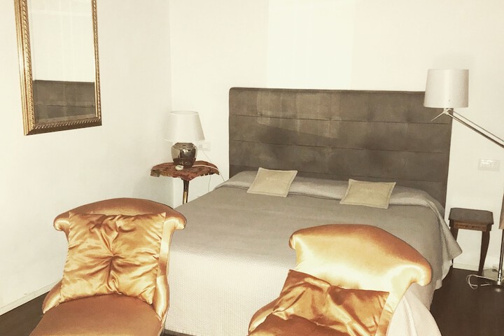 Room 5 of 72