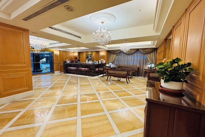 Hotel Interior 192 of 216