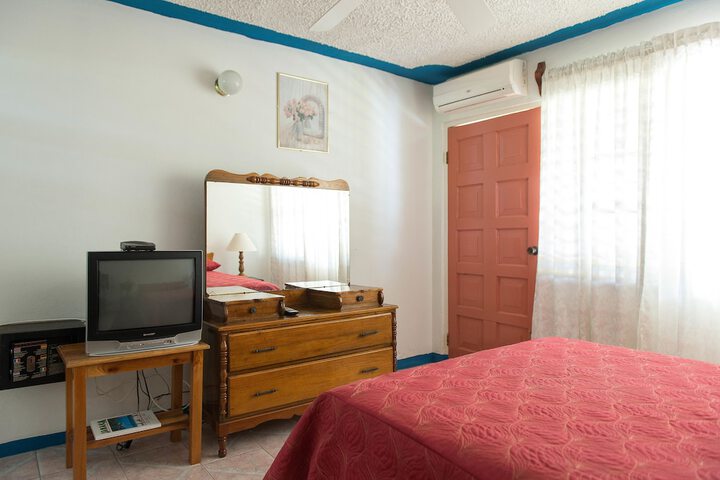 Room 14 of 32