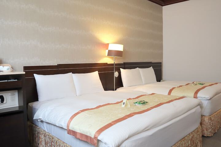 Room 34 of 72
