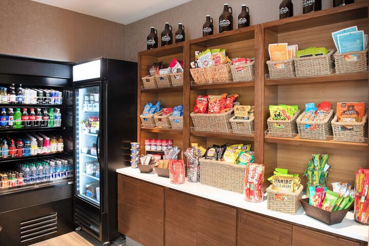 Snack bar
