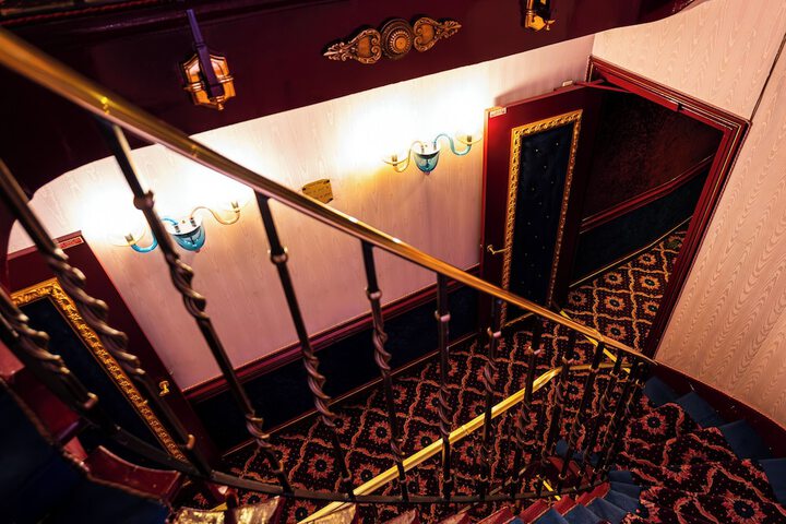 Ballroom/Hall 71 of 94