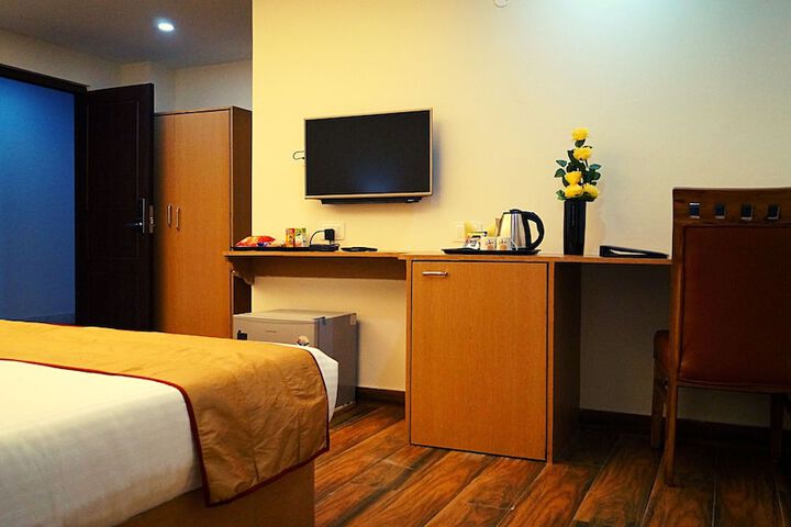 Room 21 of 114