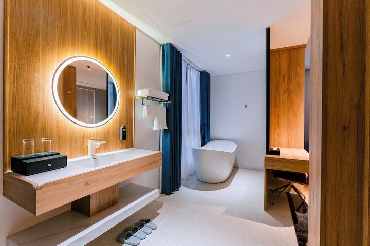 Room 53 of 74