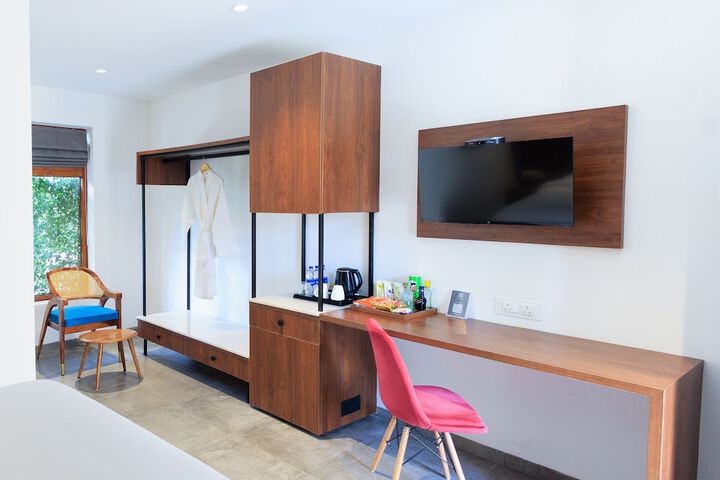 Room 3 of 41