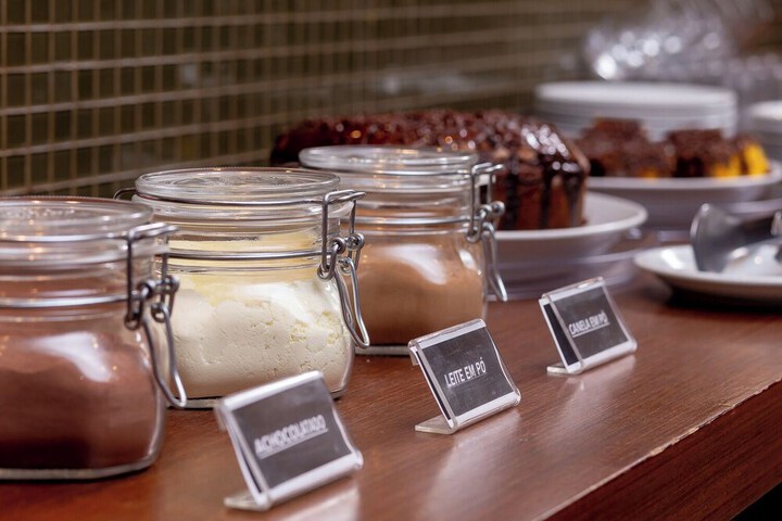 Breakfast/Coffee Service 98 of 231
