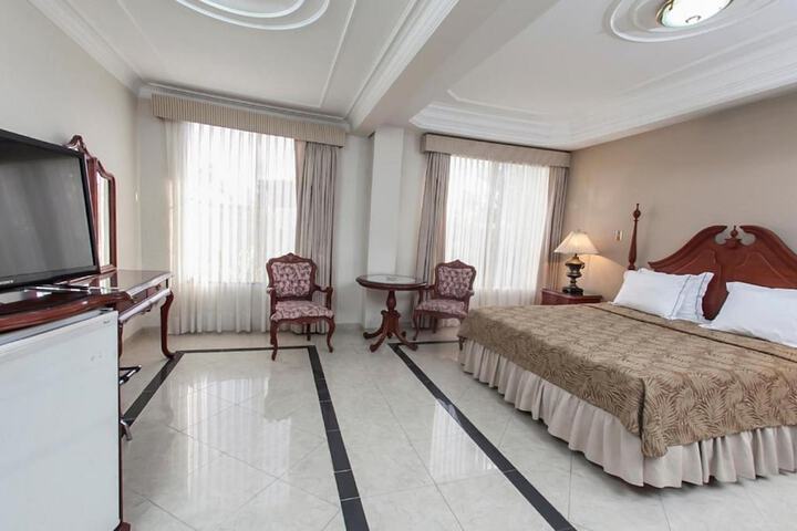 Room 11 of 37
