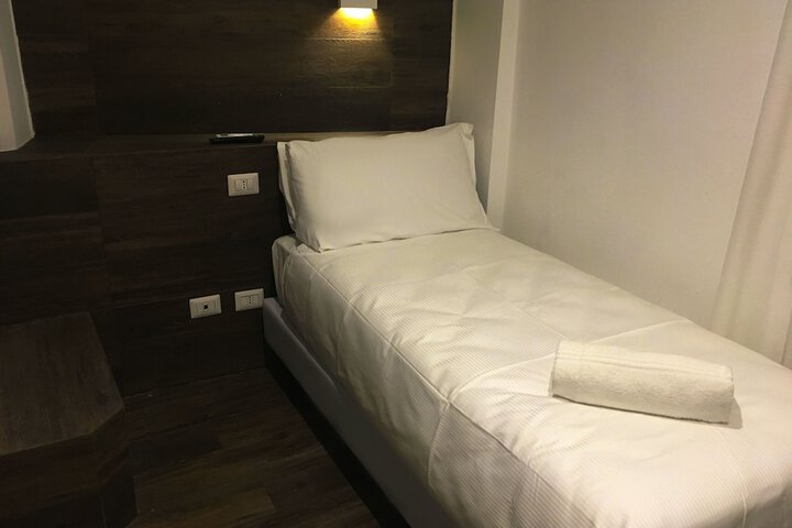 Room 11 of 22