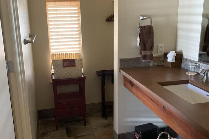 Room 28 of 41