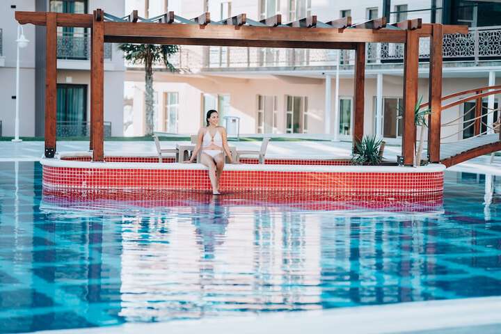 Pool 48 of 139