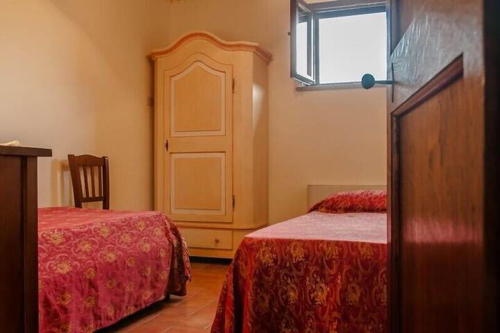 Room 10 of 95