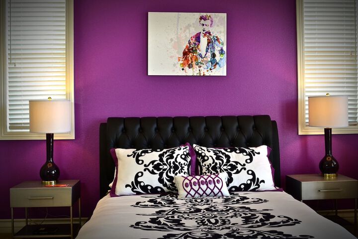 Room 2 of 82
