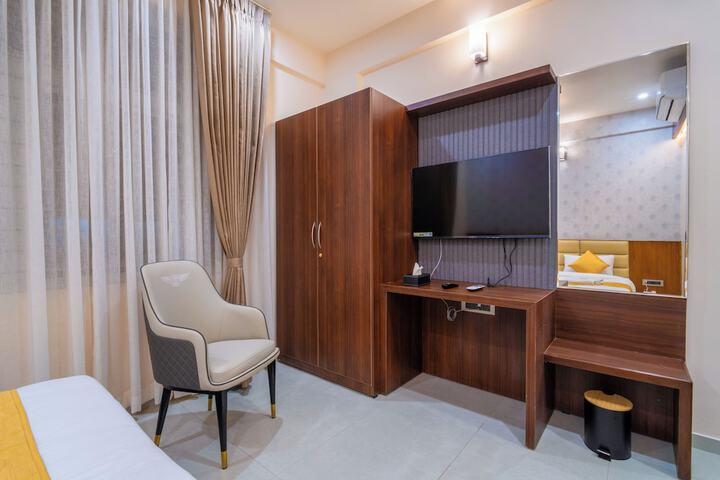 Room 10 of 19