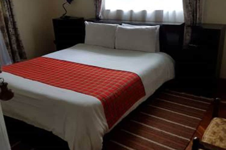 Room 6 of 27
