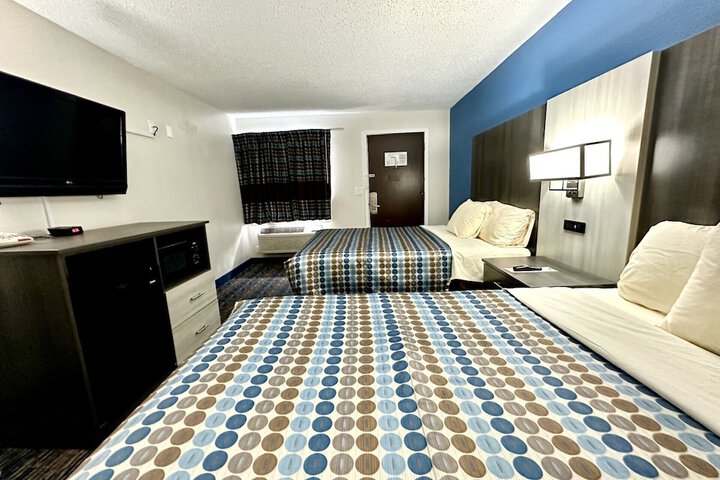 2 Queen Beds (4 of 5)