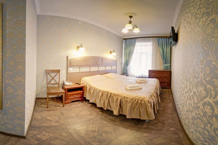 Room 27 of 58