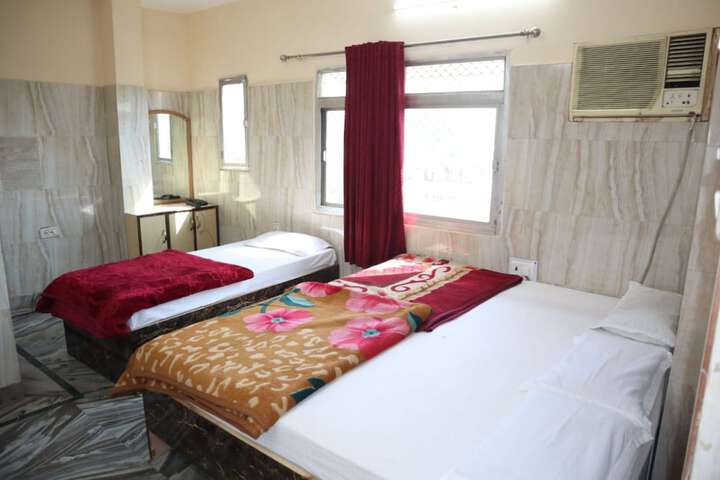 Room 6 of 20