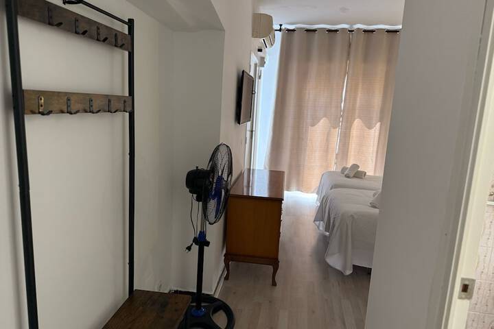 Room 28 of 133