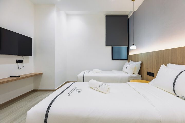 Room 106 of 139