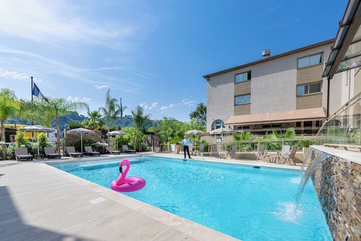 Pool 45 of 81