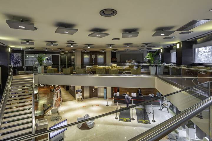 Guest Lobby