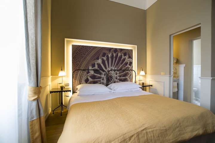 Room 11 of 46