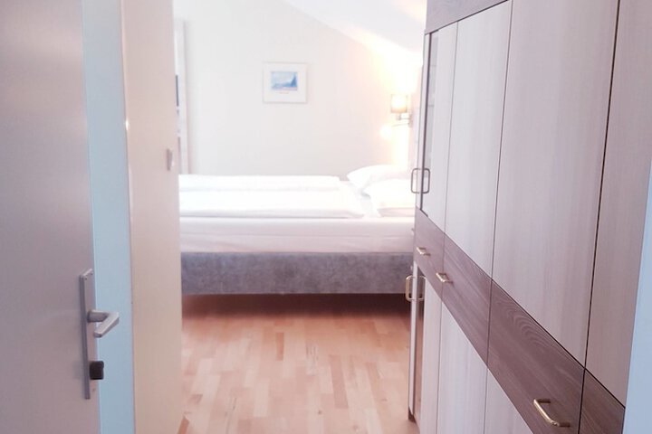 Room 49 of 133