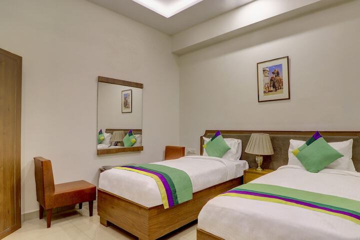 Room 8 of 49