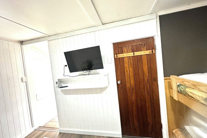 Room 20 of 180