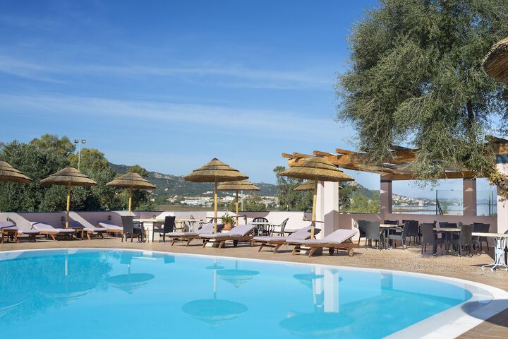 Hotel with Pool