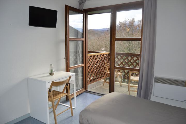 Room 3 of 11