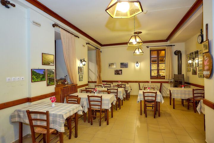 Dining 78 of 131