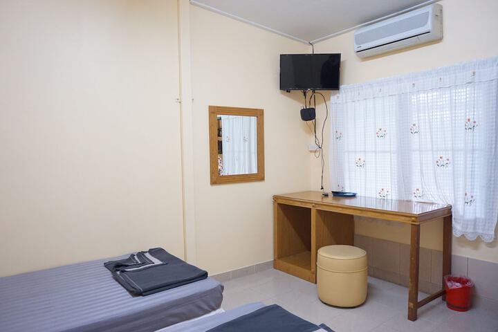 Room 15 of 44