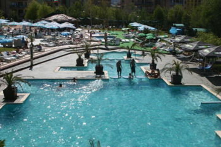 Pool 19 of 30