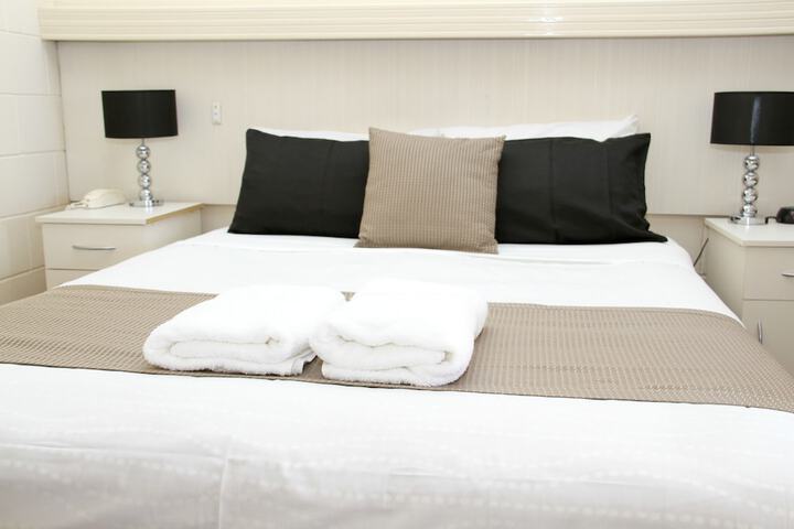 Room 2 of 29