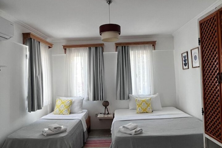 Room 19 of 35