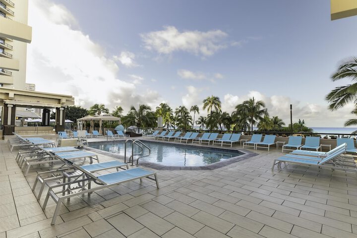 Pool 94 of 192