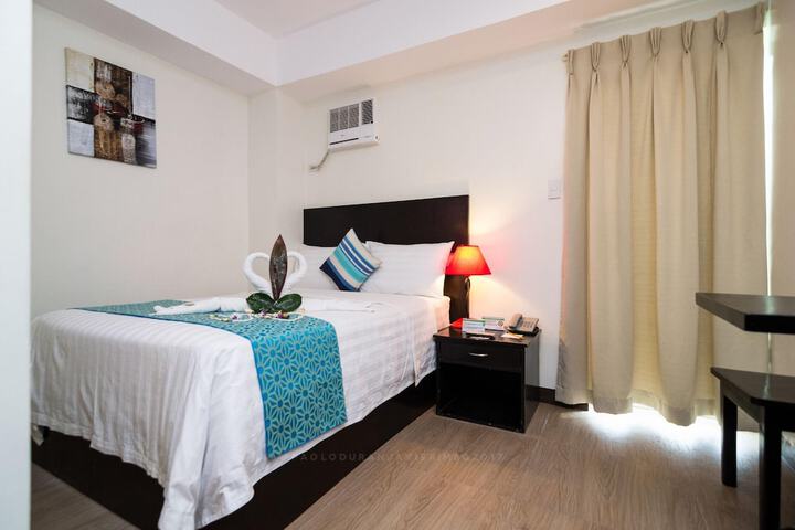 Room 18 of 152