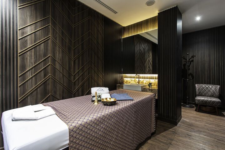 Room 43 of 61