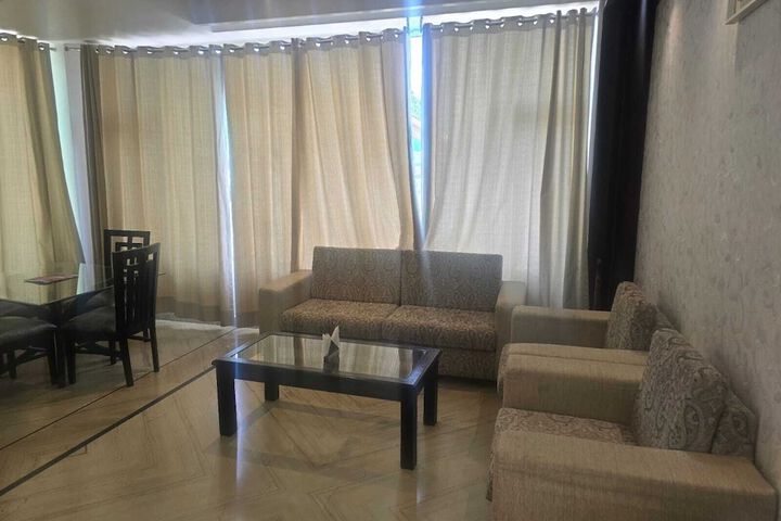 Room 16 of 30