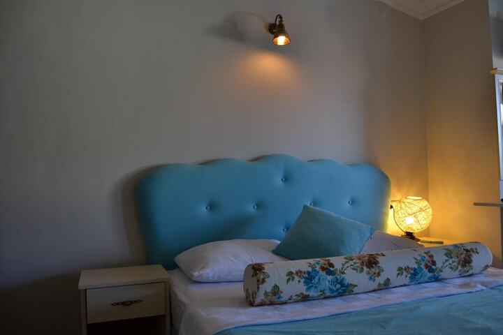 Room 9 of 47