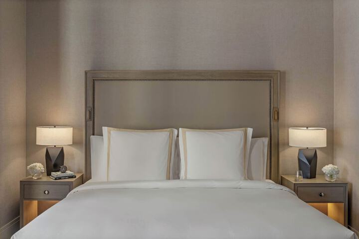 Room 41 of 83