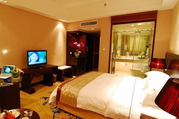 Room 3 of 50