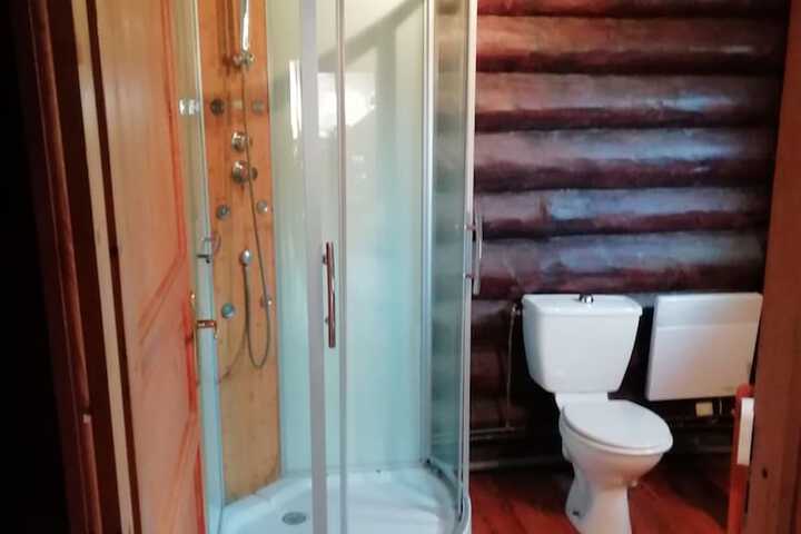 Room 14 of 28