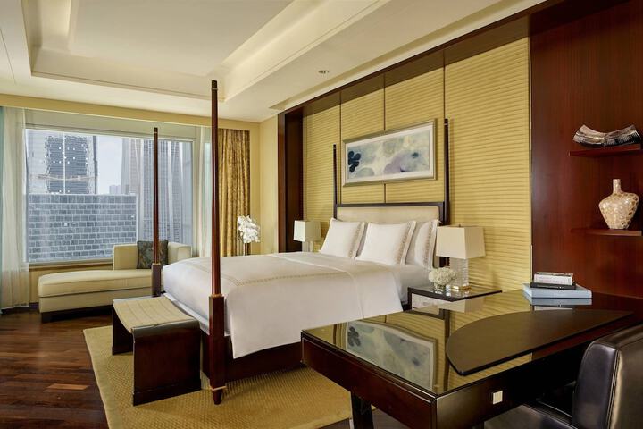 Room 30 of 132