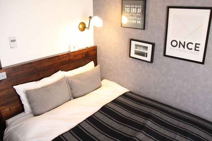 Room 10 of 52